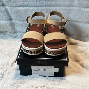 MIA Women's Beige and Leopard Platform Sandals